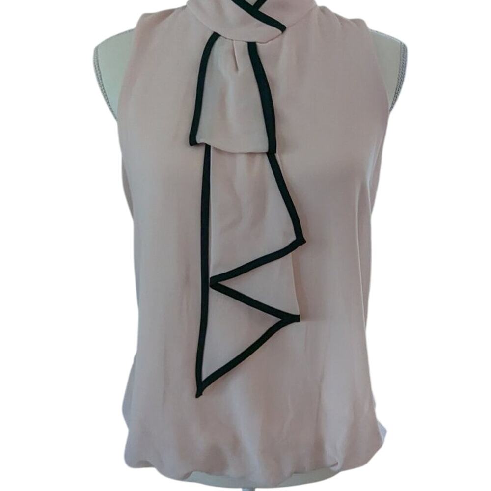 #124 BCX Pale Pink & White Sleeveless Top Front tie (NWT)